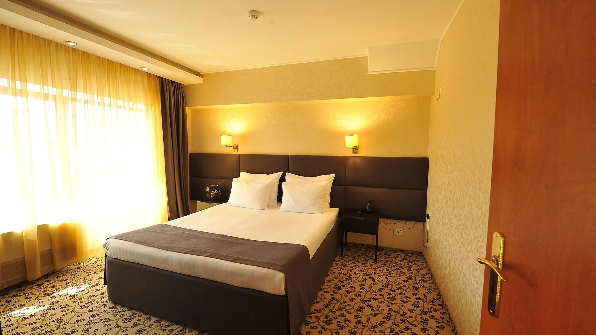Crystal Palace Hotel Bucarest