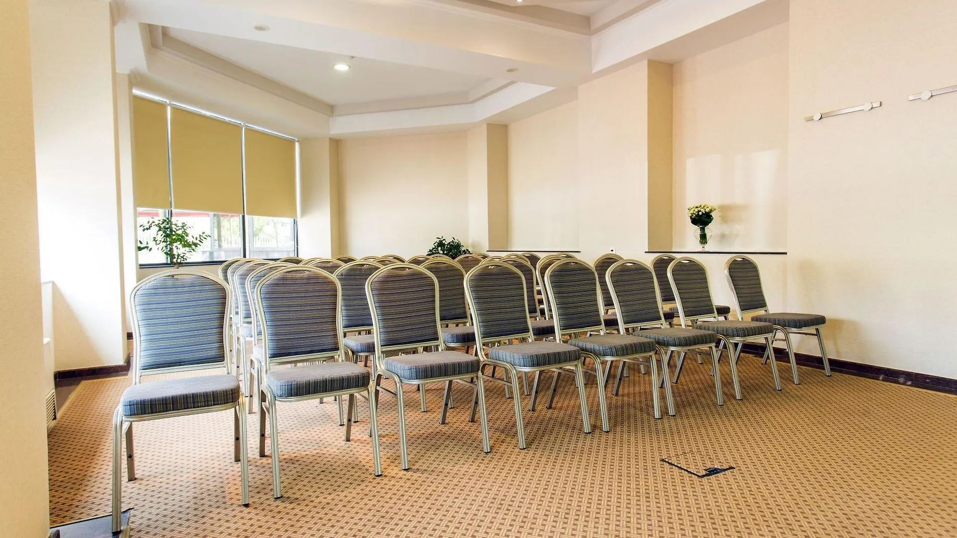 ****  Crystal Palace Hotel Bucarest Rumanía