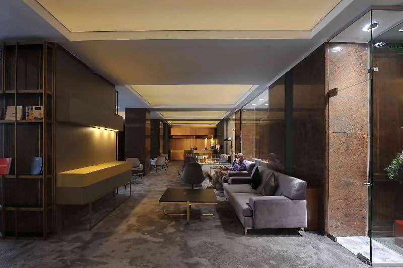 ****  Crystal Palace Hotel Bucarest Rumanía