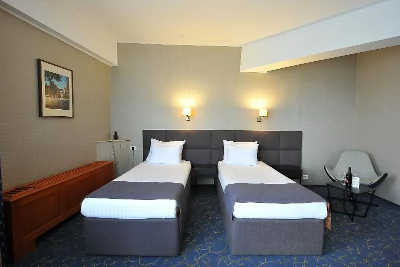 Crystal Palace Hotel Bucarest Rumanía