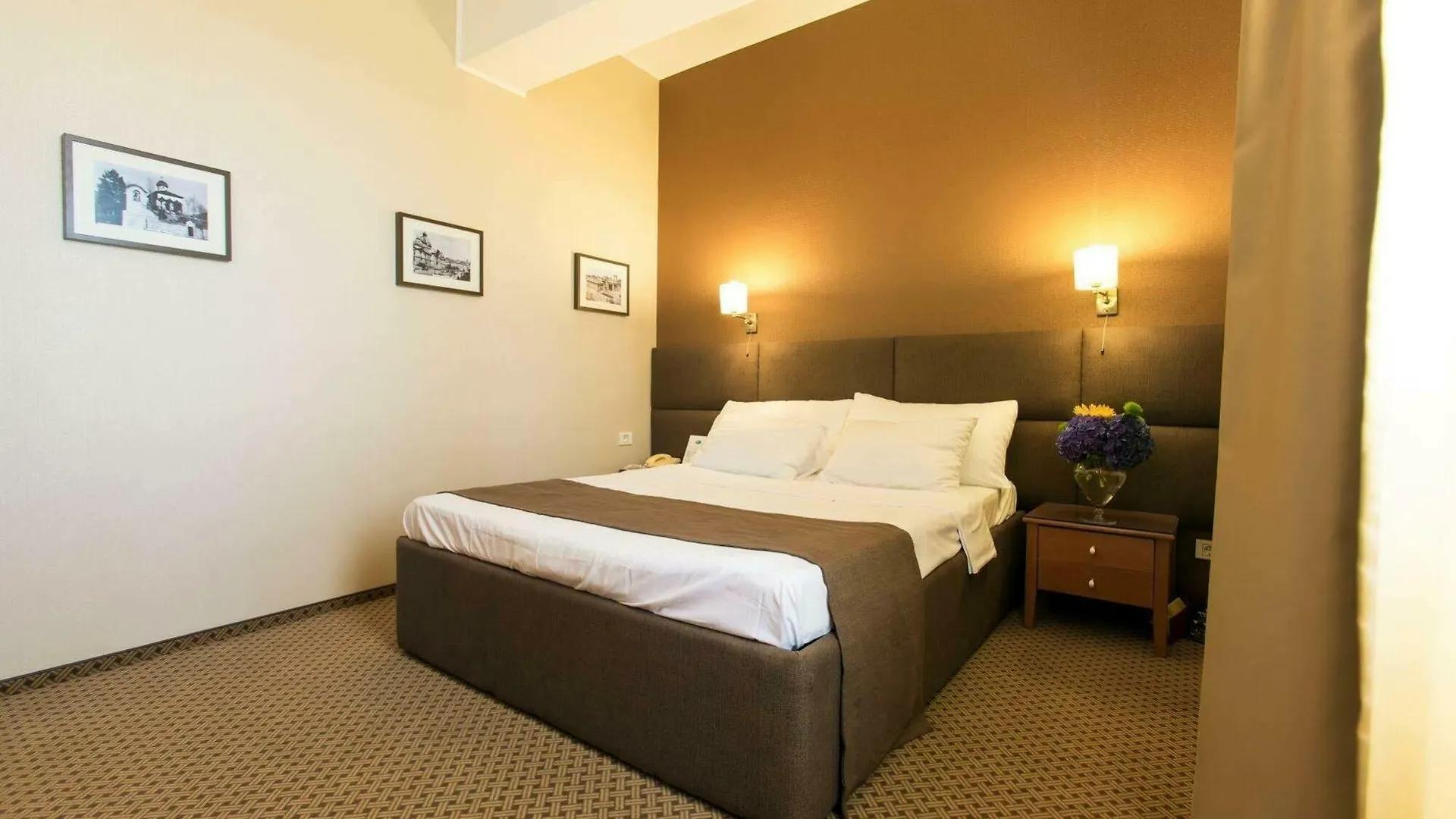 Crystal Palace Hotel Bucarest