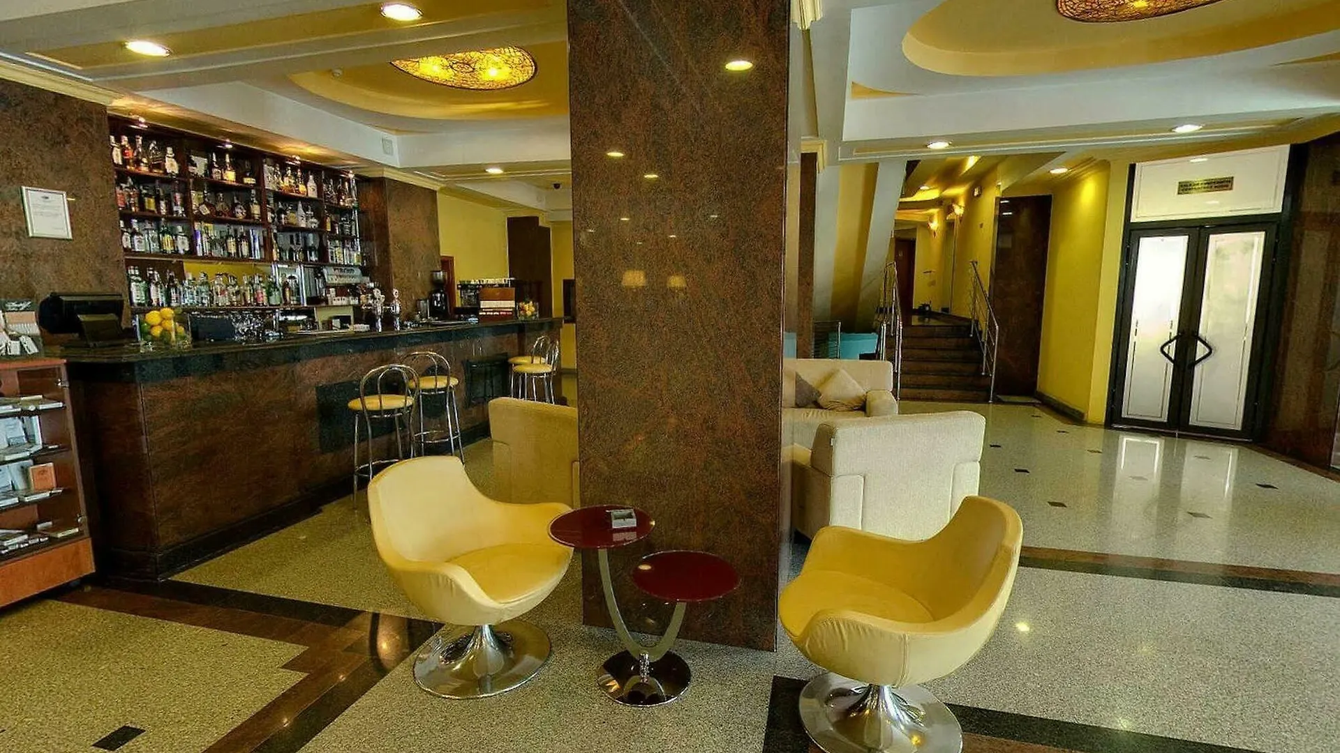 ****  Crystal Palace Hotel Bucarest Rumanía